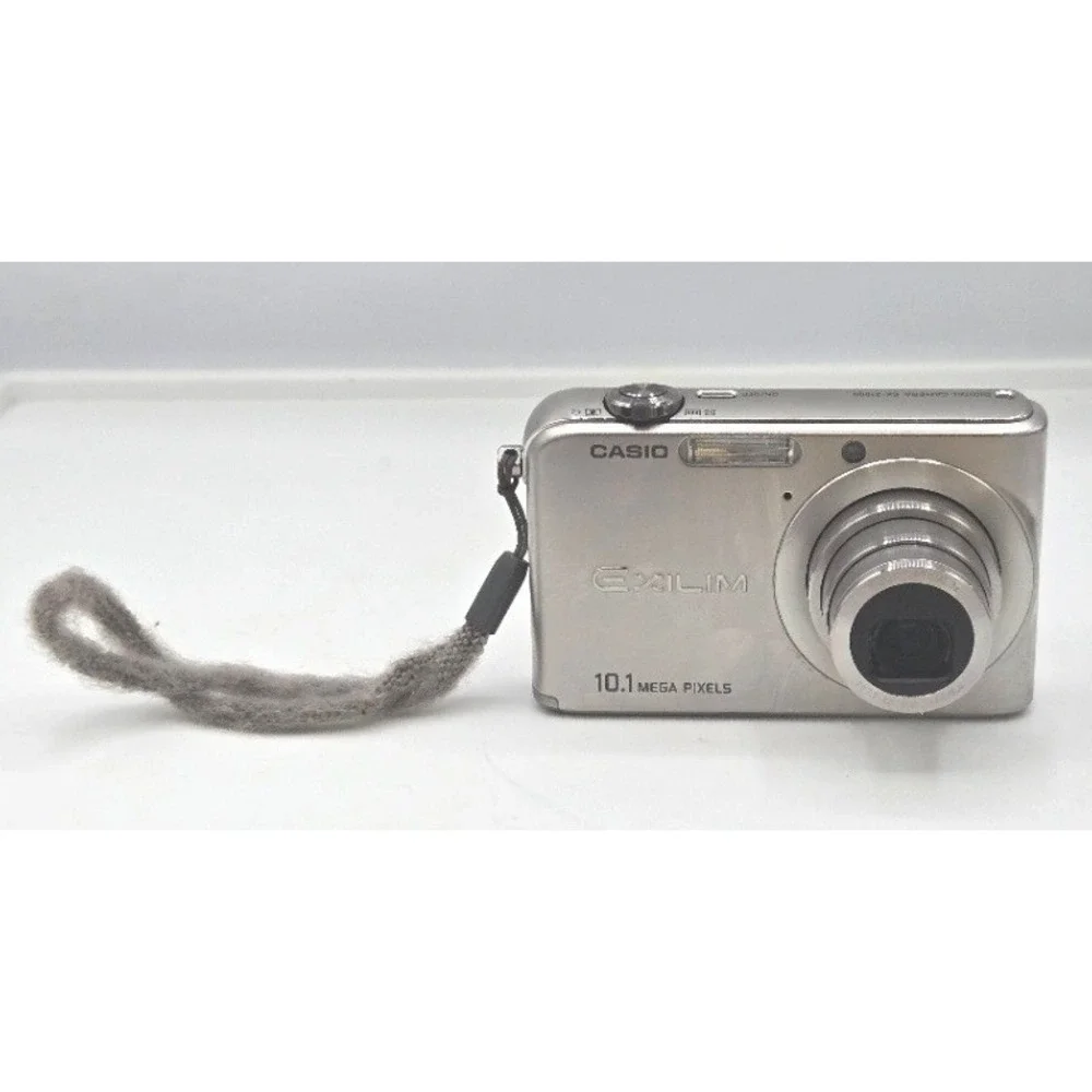 Casio Exilim EX-Z1000 Silver 10.1MP Digital Camera Bundle Tested & Working